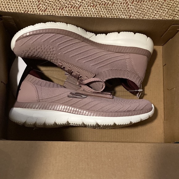 SKECHERS Memory Foam Brand New In Box Beautiful Mauve Color. Machine Washable ♥️ - Picture 8 of 9